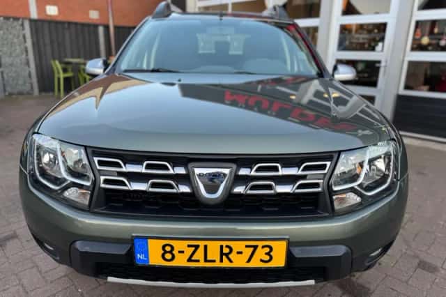 Dacia Duster (2015) thumbnail 12
