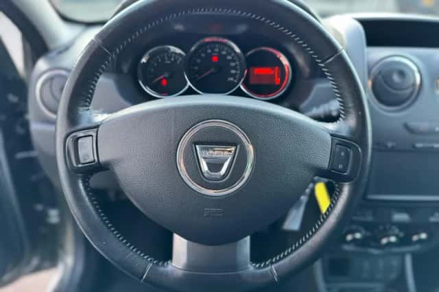 Dacia Duster (2015) thumbnail 21