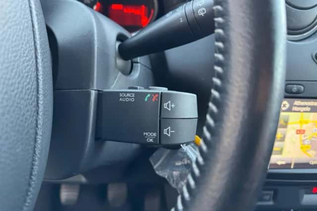 Dacia Duster (2015) thumbnail 22
