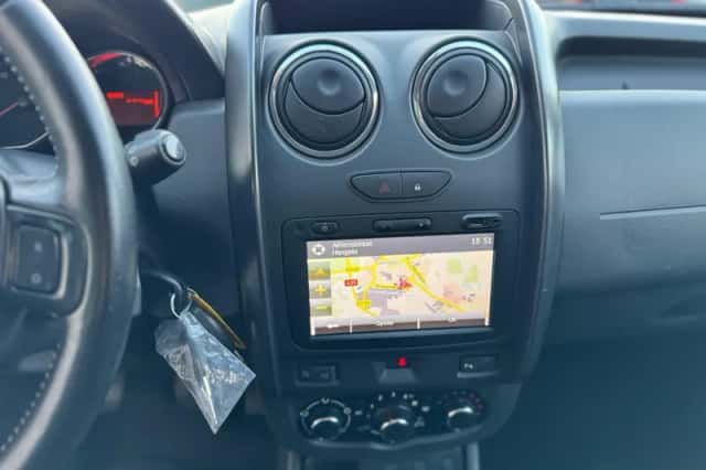 Dacia Duster (2015) thumbnail 23