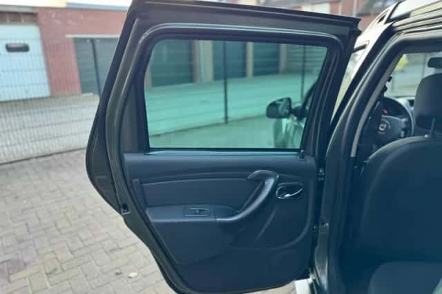 Dacia Duster (2015) thumbnail 27