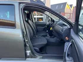 Dacia Duster (2015) thumbnail 34