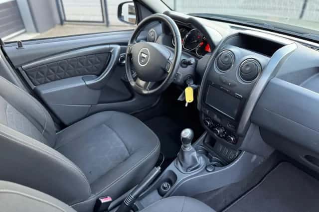 Dacia Duster (2015) thumbnail 36