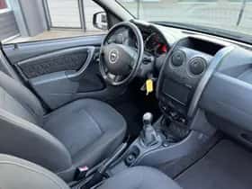 Dacia Duster (2015) thumbnail 36