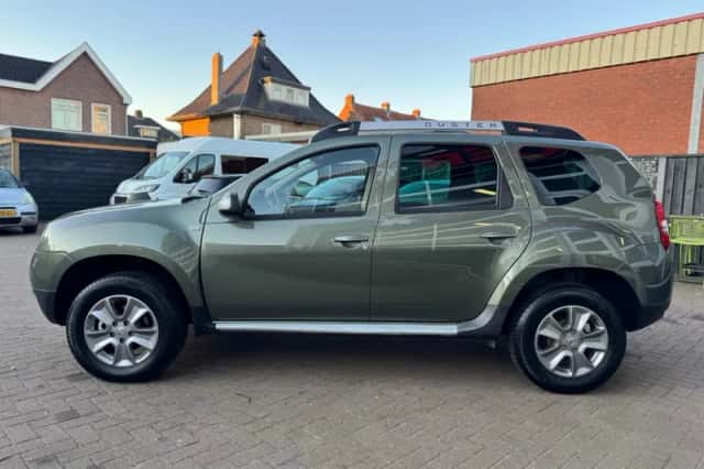 Dacia Duster (2015) thumbnail 10