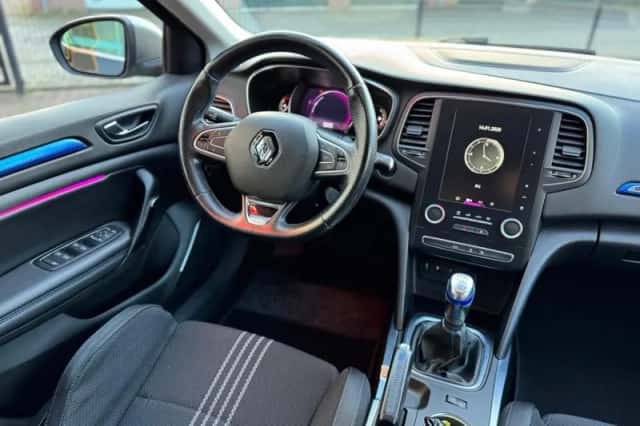 Renault Mégane (2018) thumbnail 15