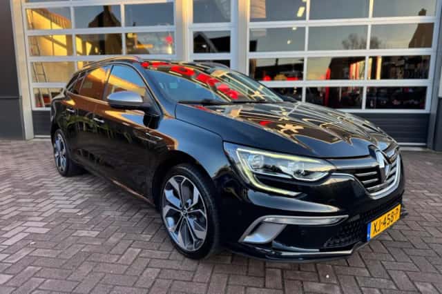 Renault Mégane (2018) thumbnail 3