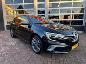 Renault Mégane (2018) thumbnail 3