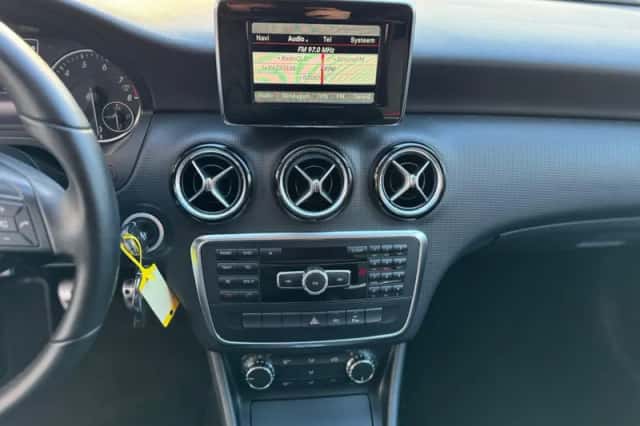 Mercedes-Benz A-Klasse (2013) thumbnail 18