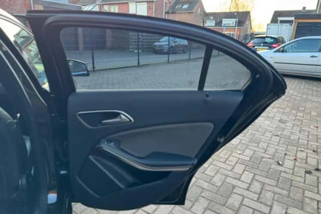 Mercedes-Benz A-Klasse (2013) thumbnail 27