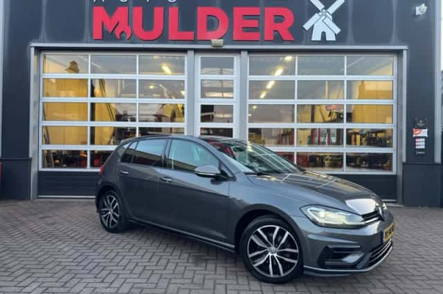 Volkswagen Golf (2017) thumbnail 1