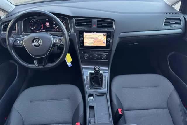 Volkswagen Golf (2017) thumbnail 21