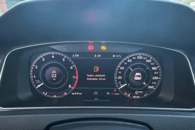 Volkswagen Golf (2017) thumbnail 24