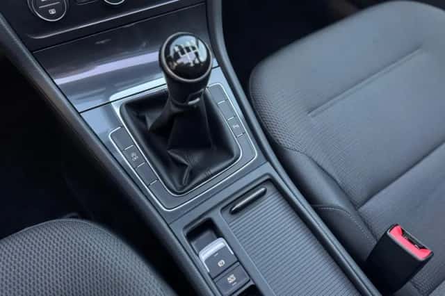 Volkswagen Golf (2017) thumbnail 28
