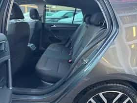 Volkswagen Golf (2017) thumbnail 32