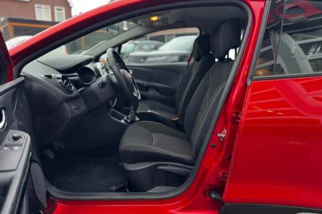Renault Clio (2015) thumbnail 11