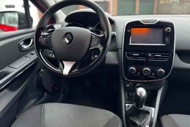 Renault Clio (2015) thumbnail 16