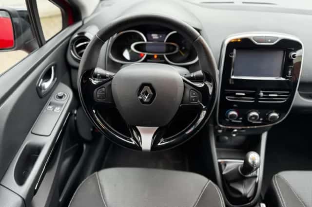 Renault Clio (2015) thumbnail 17