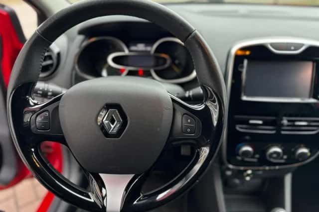 Renault Clio (2015) thumbnail 18