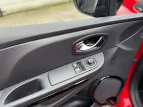 Renault Clio (2015) thumbnail 20