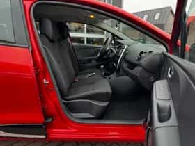 Renault Clio (2015) thumbnail 28