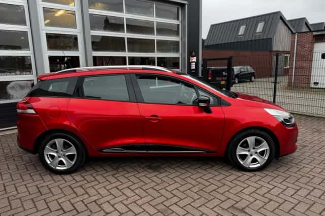 Renault Clio (2015) thumbnail 4