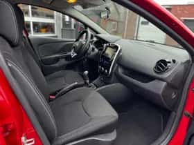 Renault Clio (2015) thumbnail 32