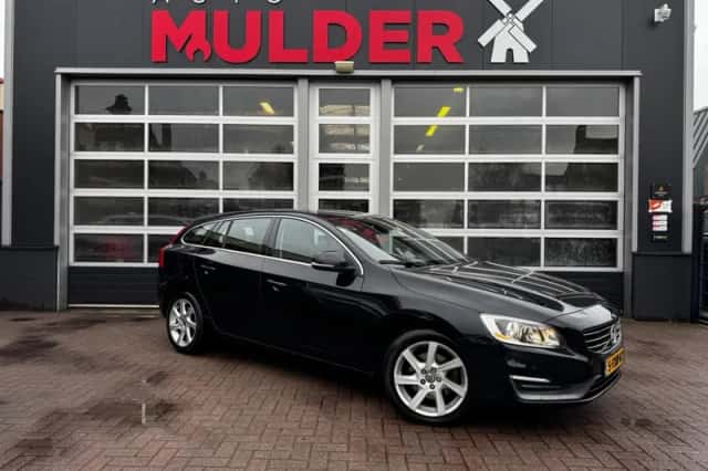 Volvo V60 (2014) thumbnail 1