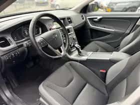 Volvo V60 (2014) thumbnail 12