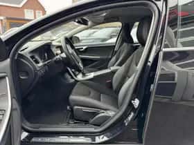 Volvo V60 (2014) thumbnail 13