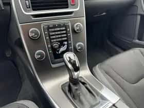 Volvo V60 (2014) thumbnail 15