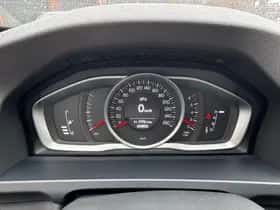 Volvo V60 (2014) thumbnail 16