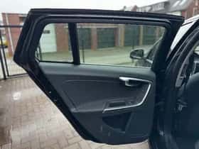 Volvo V60 (2014) thumbnail 23