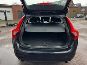 Volvo V60 (2014) thumbnail 26