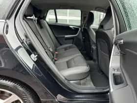 Volvo V60 (2014) thumbnail 28