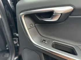 Volvo V60 (2014) thumbnail 29