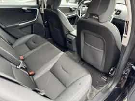 Volvo V60 (2014) thumbnail 30