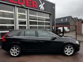 Volvo V60 (2014) thumbnail 4