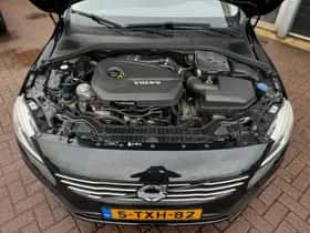 Volvo V60 (2014) thumbnail 37