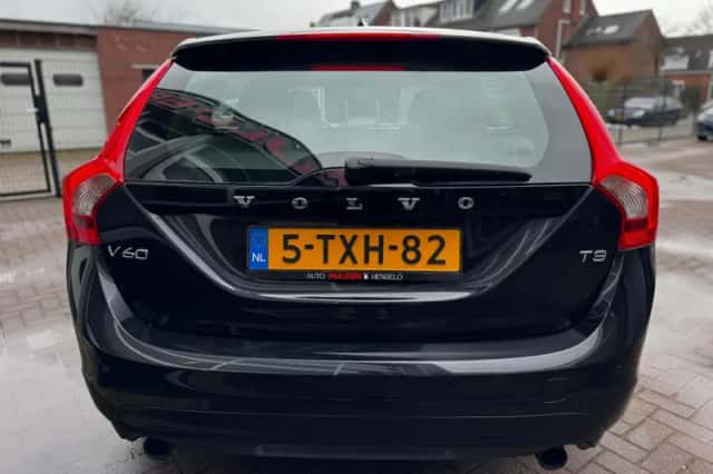 Volvo V60 (2014) thumbnail 7