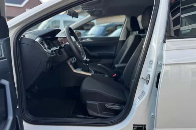 Volkswagen Polo (2021) thumbnail 11