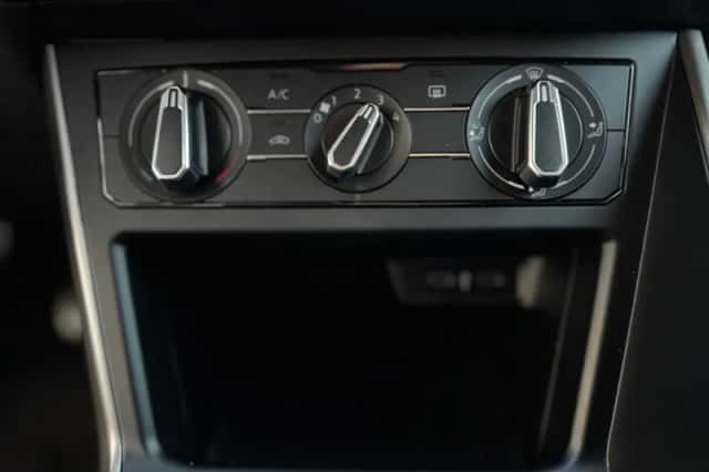 Volkswagen Polo (2021) thumbnail 20