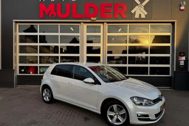 Volkswagen Golf (2013) thumbnail 1