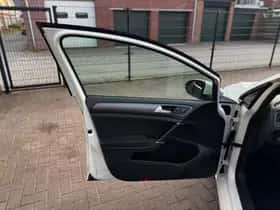 Volkswagen Golf (2013) thumbnail 12