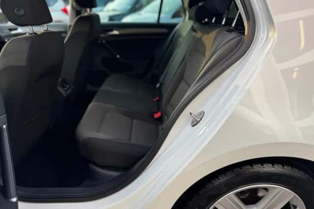 Volkswagen Golf (2013) thumbnail 19