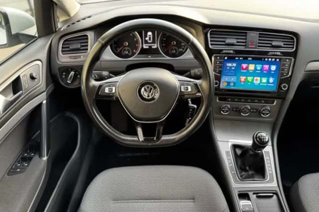 Volkswagen Golf (2013) thumbnail 23