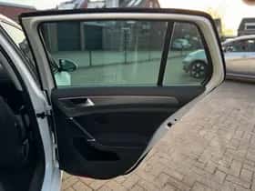 Volkswagen Golf (2013) thumbnail 27