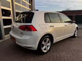 Volkswagen Golf (2013) thumbnail 4