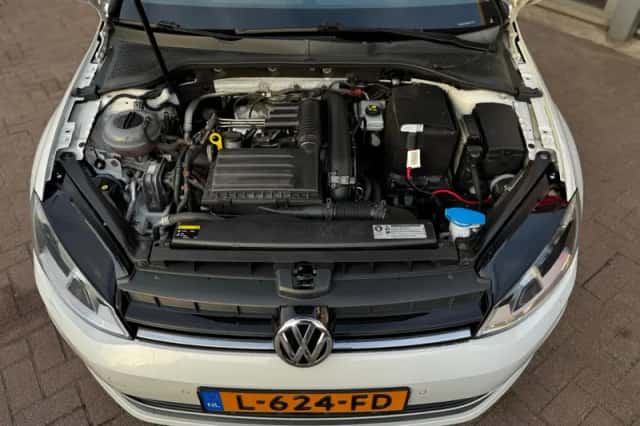 Volkswagen Golf (2013) thumbnail 33