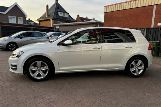 Volkswagen Golf (2013) thumbnail 7